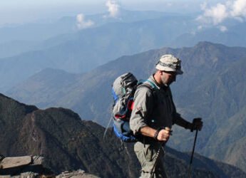 cropped-trekking.jpg